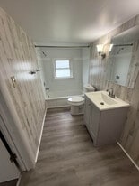 Building Photo - 216 Neil St