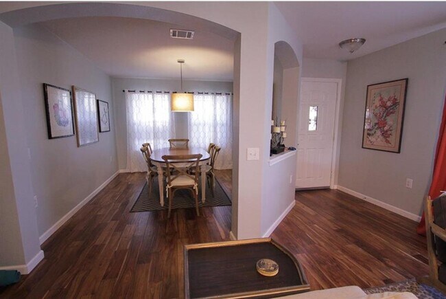 Building Photo - 7637 Cayenne Ln