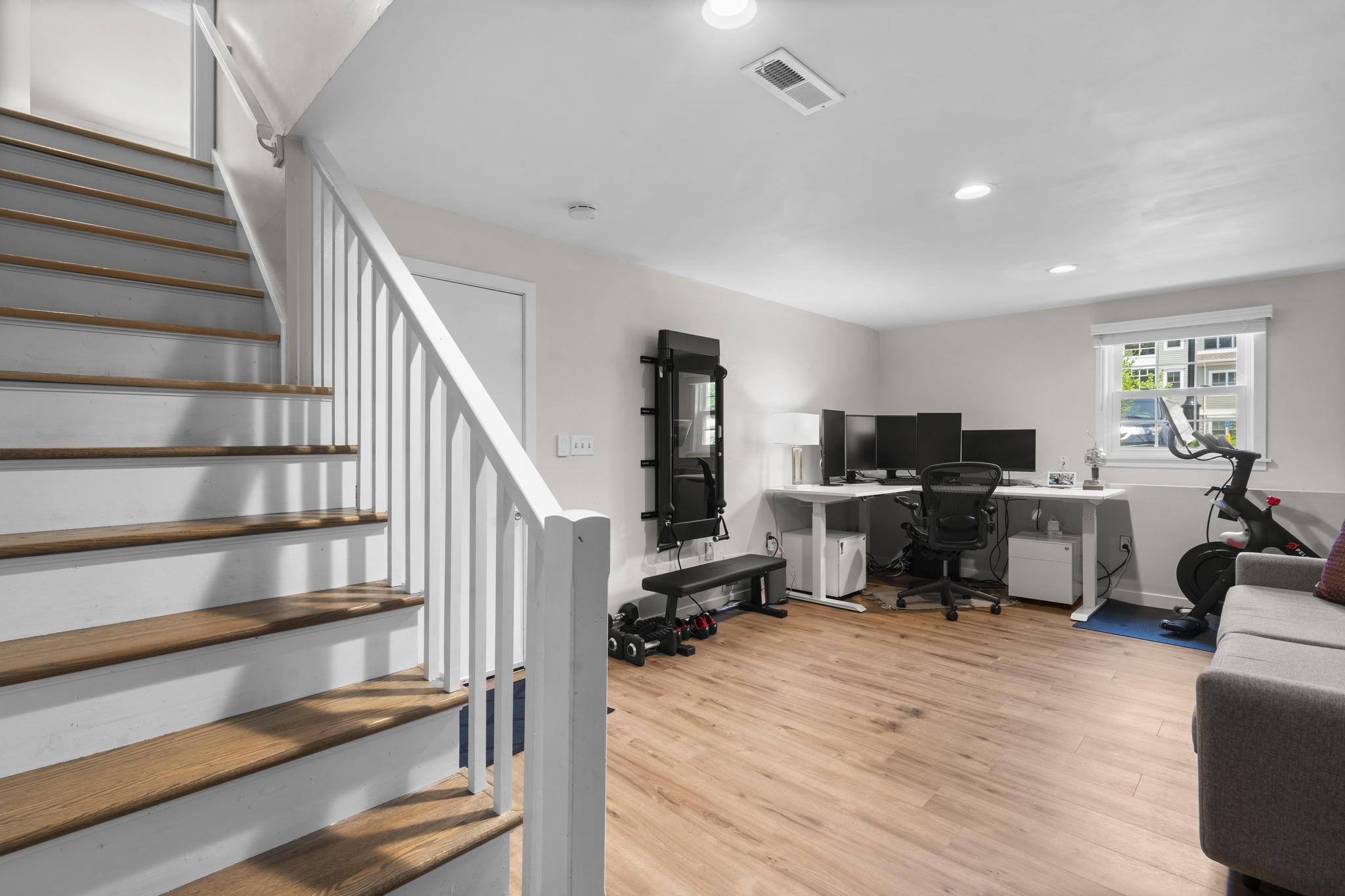 Building Photo - 26 Linden St