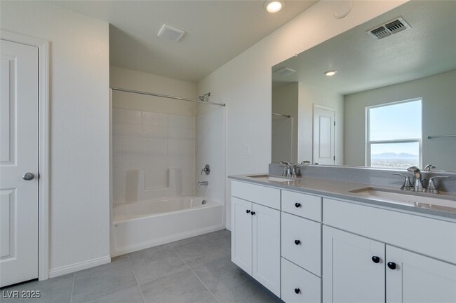 Building Photo - 5632 Hill Spire St