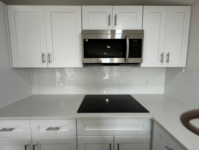 Building Photo - 4011 W 24th St