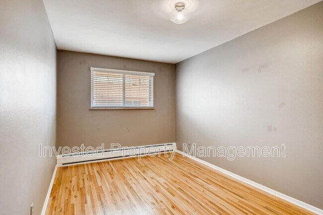 Building Photo - 1142 W Ida Ave