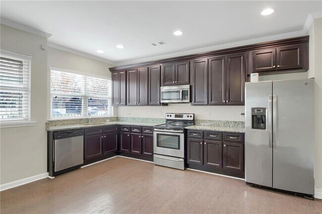 Building Photo - 2042 Bolton Rd NW