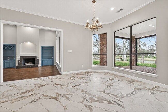 Building Photo - 4910 Waterbeck St