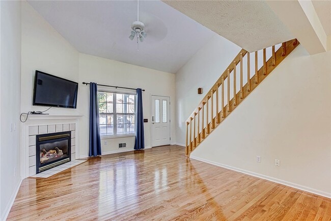 Building Photo - 1285 Courtney Dr