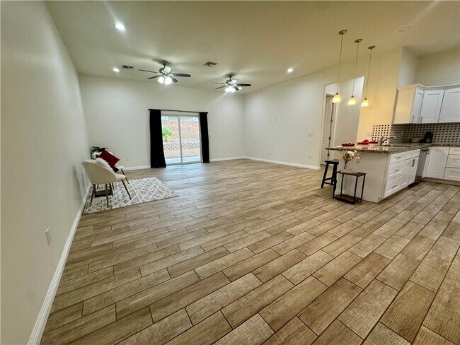 Building Photo - 2225 Moonridge Ln