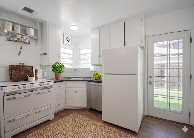 Building Photo - 1781 Washington Way