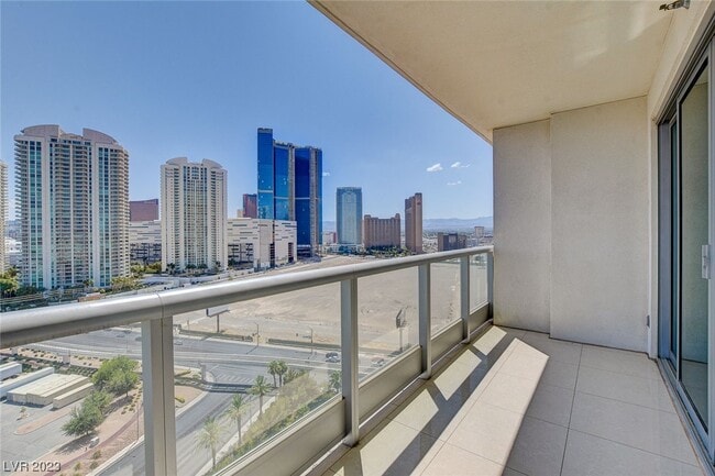 Building Photo - 222 Karen Ave