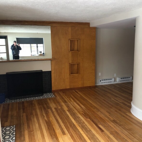 Building Photo - 1227 S Division St