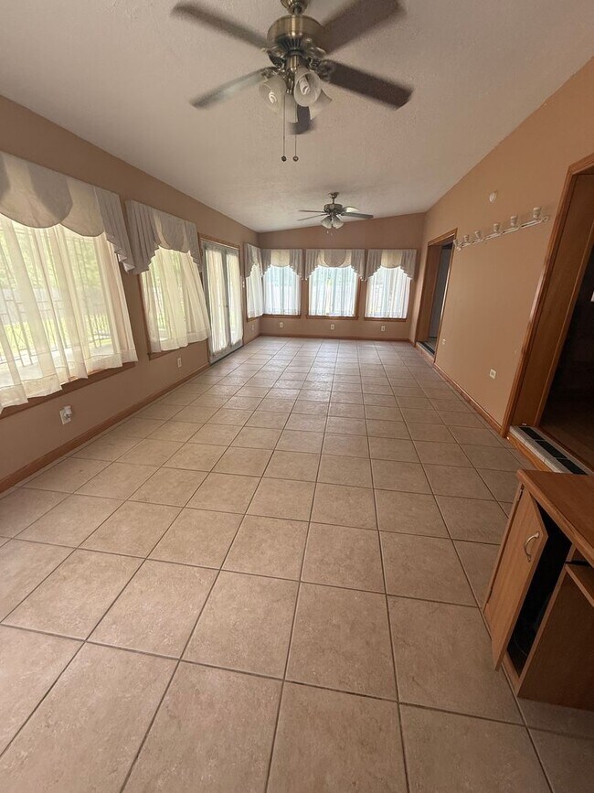 Building Photo - CALL or Text 910-284-4804 TO SCHEDULE