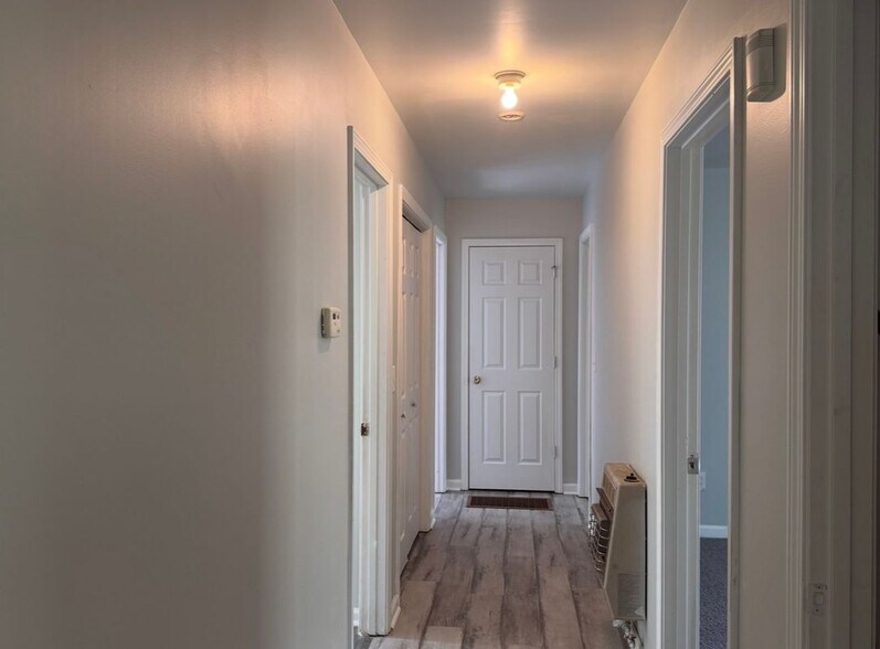 Building Photo - 132 Lola St