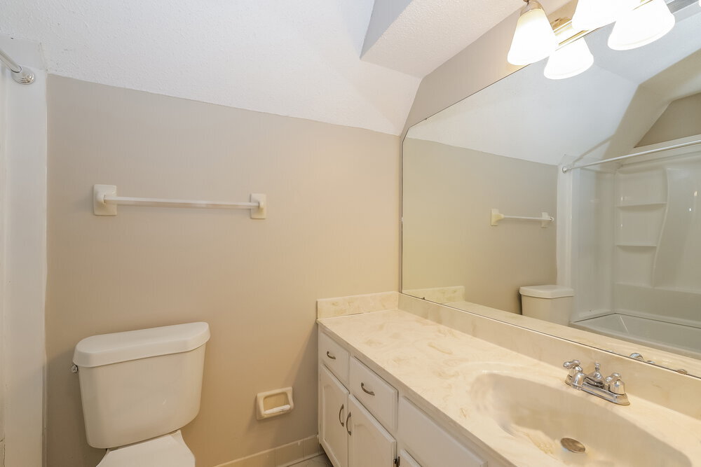 Building Photo - 8163 Cairn Dr