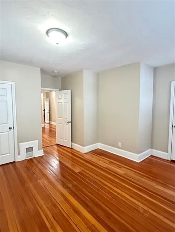 Building Photo - 6 Harvard Park