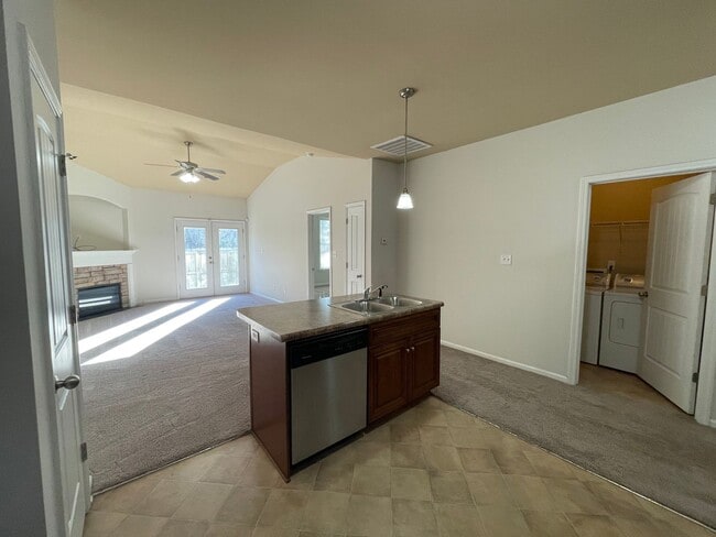 Building Photo - Low Maintenance, 2 Bedroom, 2 Bath Townhom...