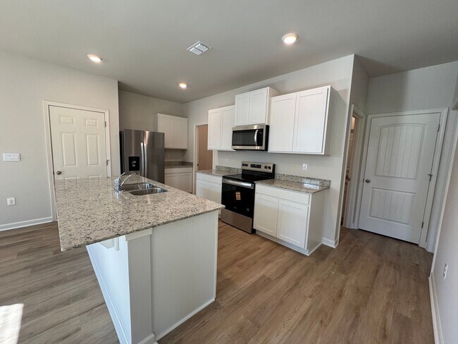 Building Photo - Brand New 5/3 House in Armuchee- $2,295
