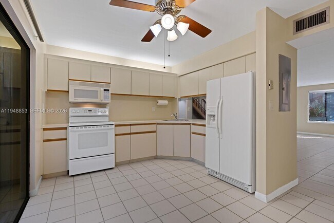 Building Photo - 7867 SW 102nd Ln