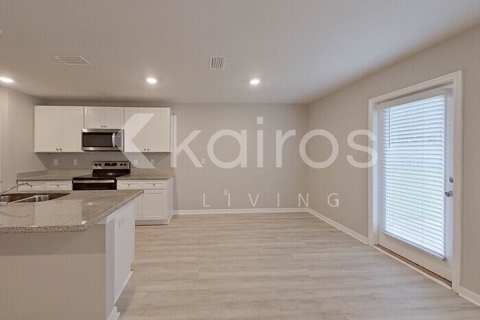 Building Photo - 4690 Malay Cir