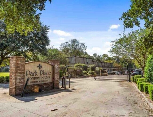 Building Photo - pp238