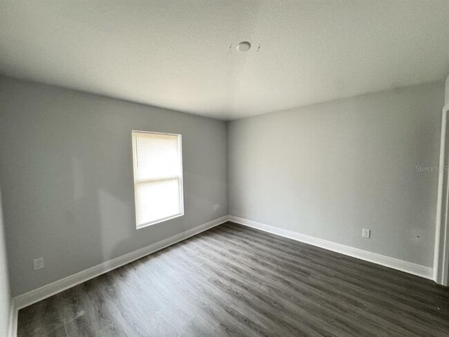 Building Photo - 804 Ware Ave NE