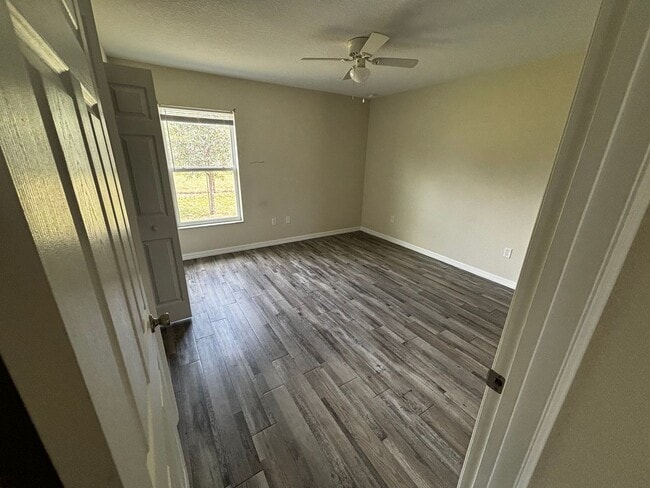 Building Photo - 2/2 Quad End Unit - SE Ocala