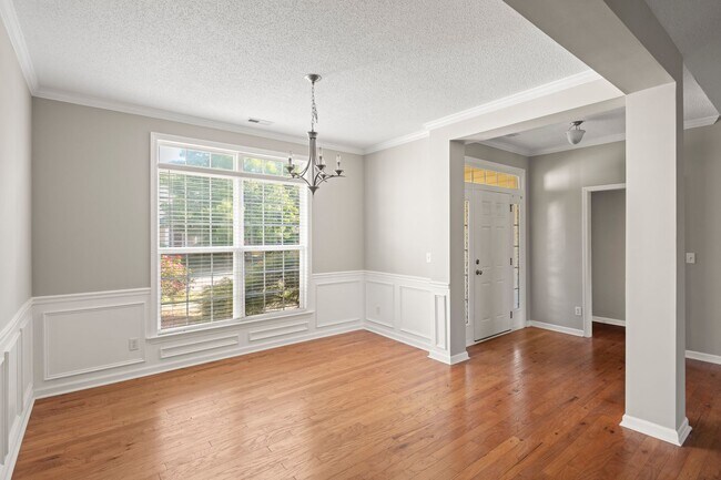 Building Photo - 8 Hadley Park Way