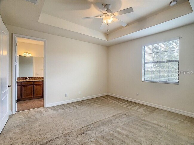 Building Photo - 10120 Eagle Creek Center Blvd