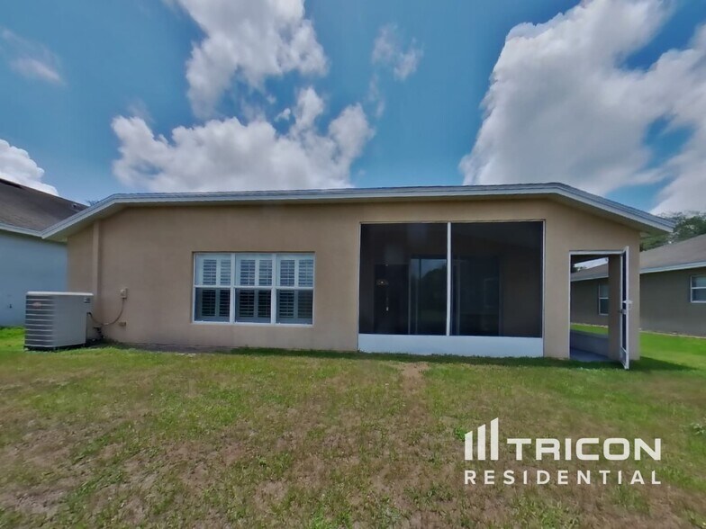 Building Photo - 872 Sea Holly Dr