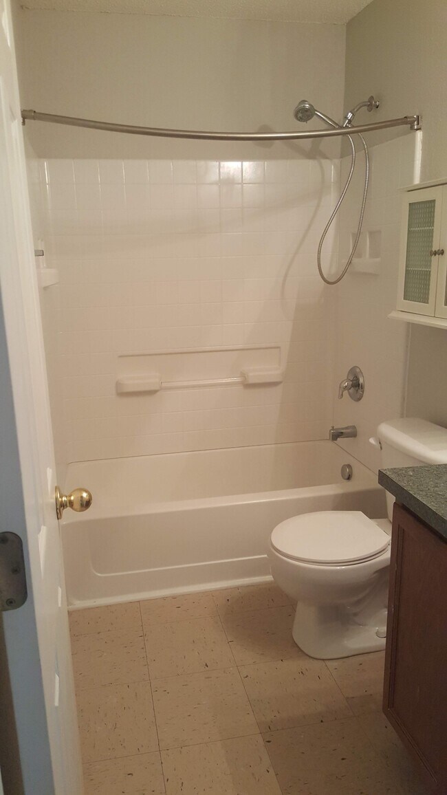 Building Photo - 182 Cherry Laural Lane