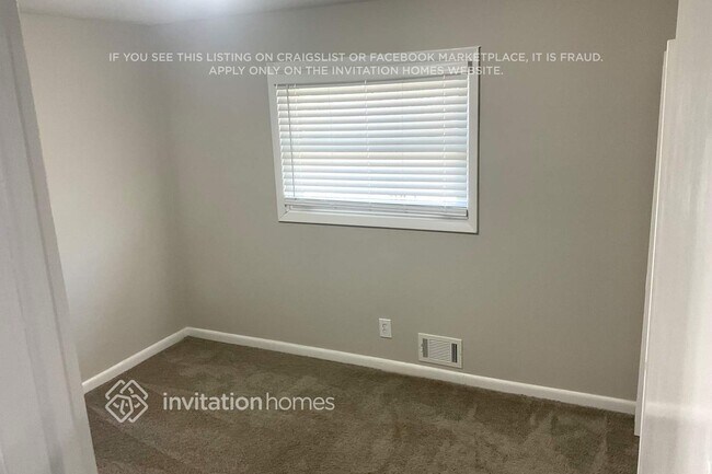 Building Photo - 3697 Glen Falls Dr