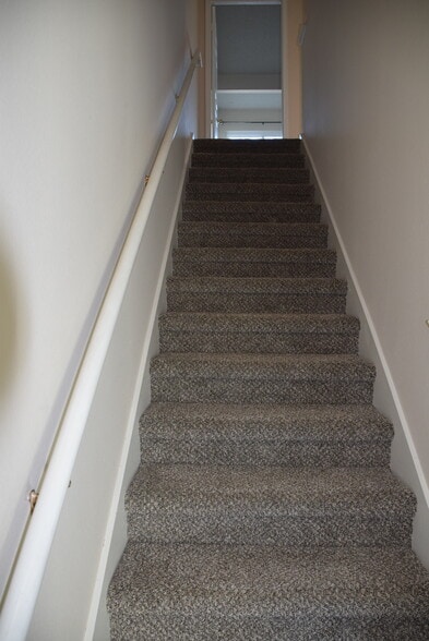 Building Photo - 1935 Piper St