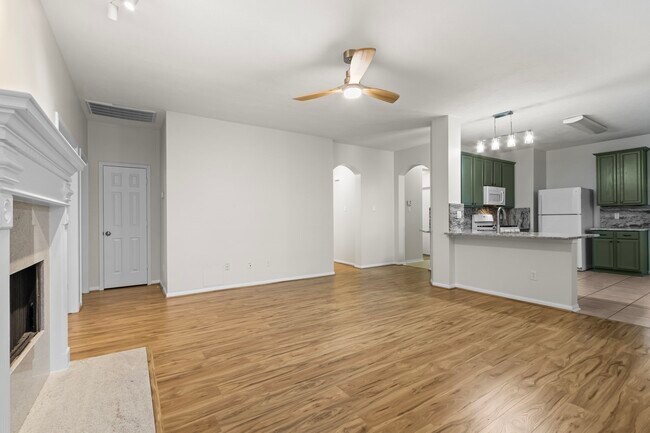 Building Photo - 34 Drifting Shadows Cir