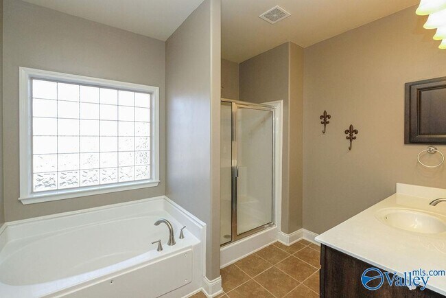 Building Photo - 200 Brighton Park Way