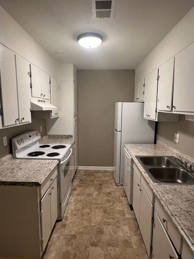 Building Photo - 321cam