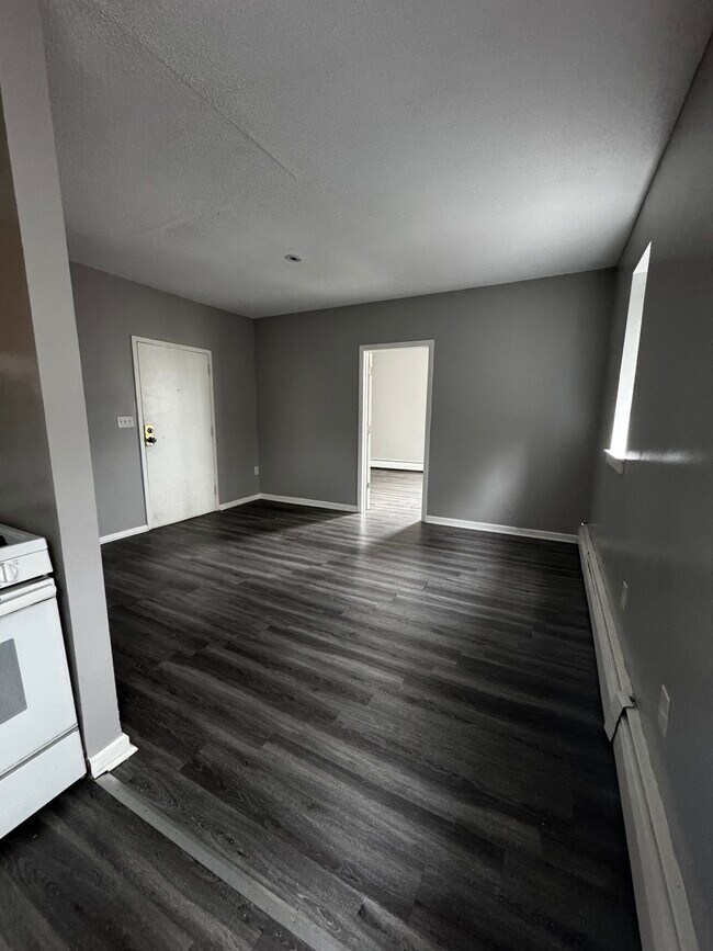 Building Photo - 27 Congress St