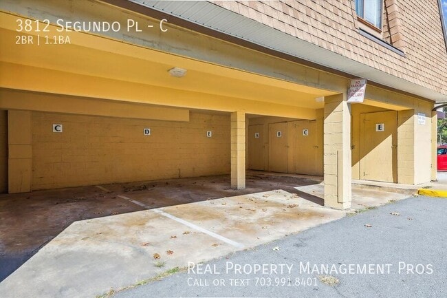 Building Photo - 3812 Segundo Pl