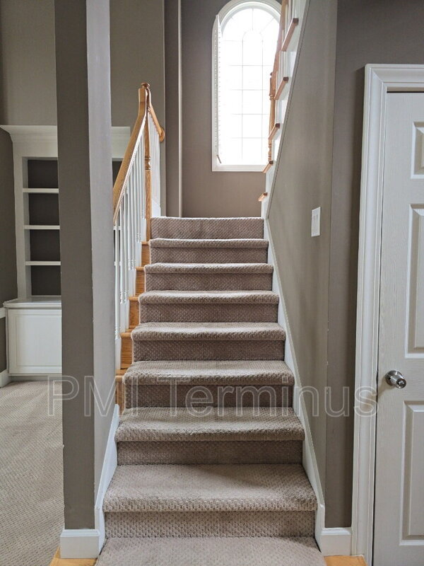 Building Photo - 3307 Fieldwood Dr SE