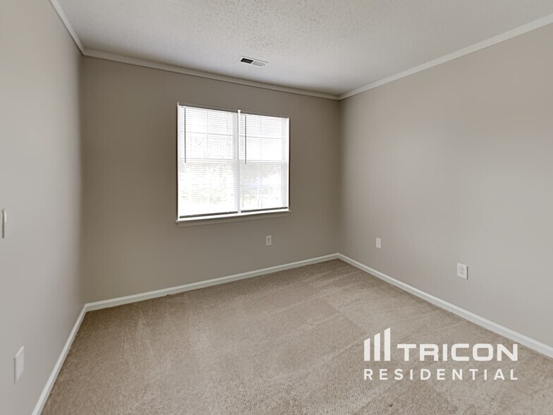 Building Photo - 5704 Ebley Ln
