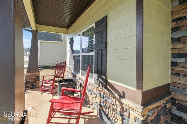 Building Photo - 345 Cliffhaven Cir
