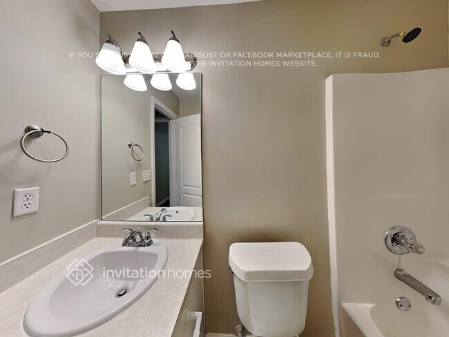 Building Photo - 147 Hawthorn Dr