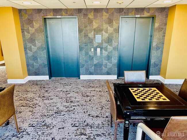 Building Photo - 1 Spring St