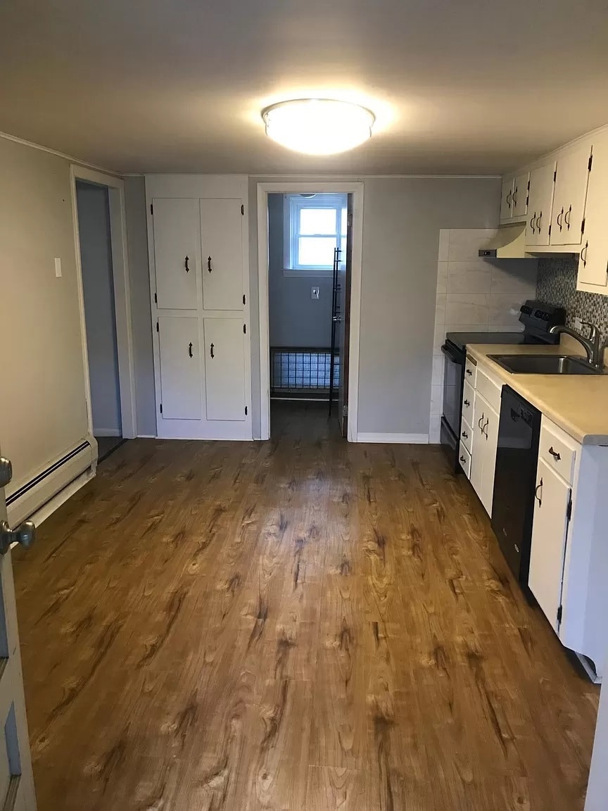 Kitchen - 85 Perry St