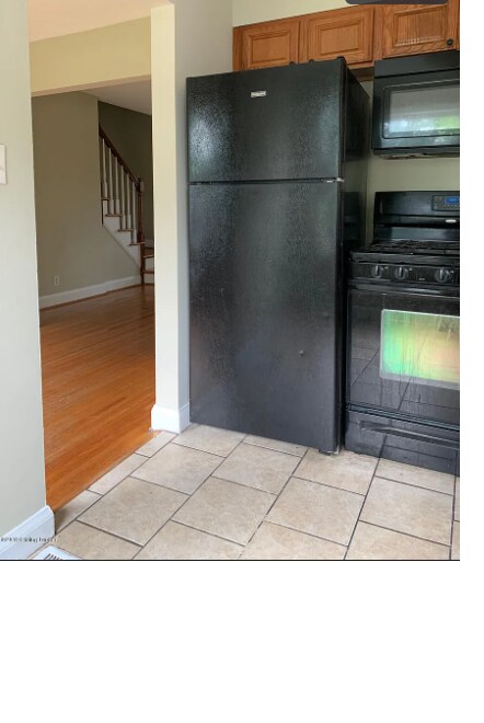 Building Photo - 3006 Bobolink Rd