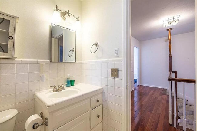 Building Photo - 6106 Cherrylawn Cir