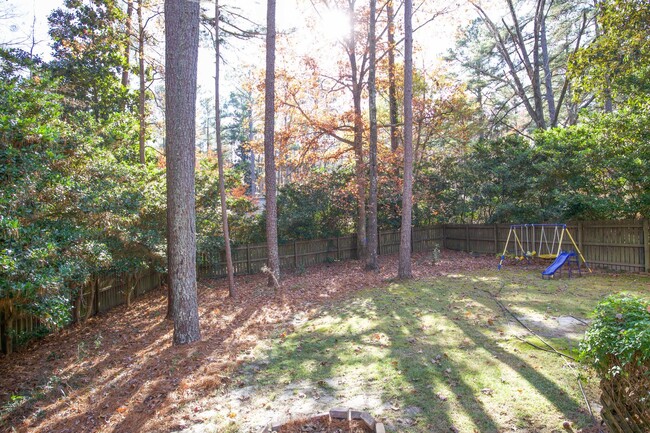 Building Photo - Private property in Sought- after neighbor...