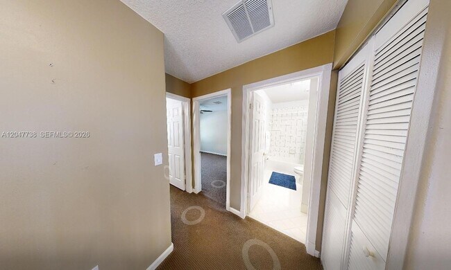 Building Photo - 9640 Wyeth Ct