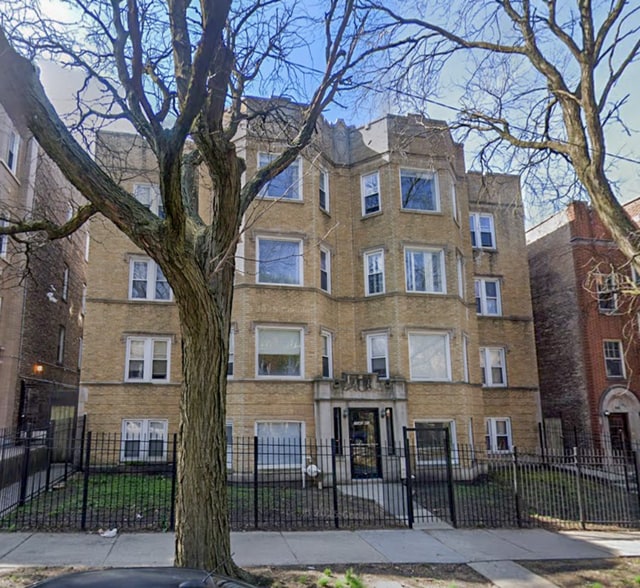 Building Photo - 2043 W Arthur Ave