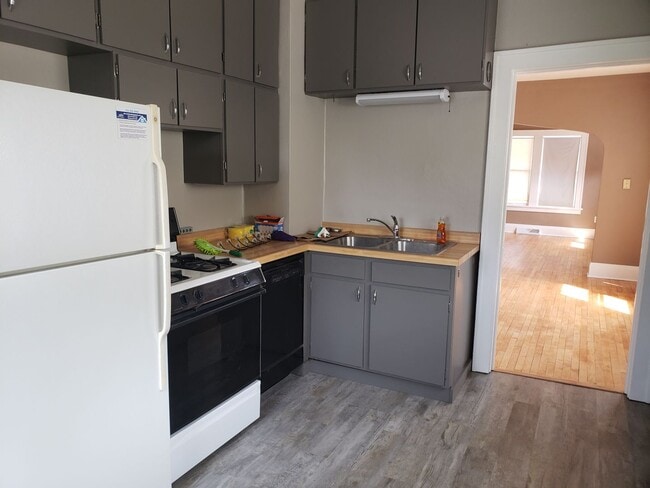 Building Photo - 3 bed 1.5 bath single family home in Wausau