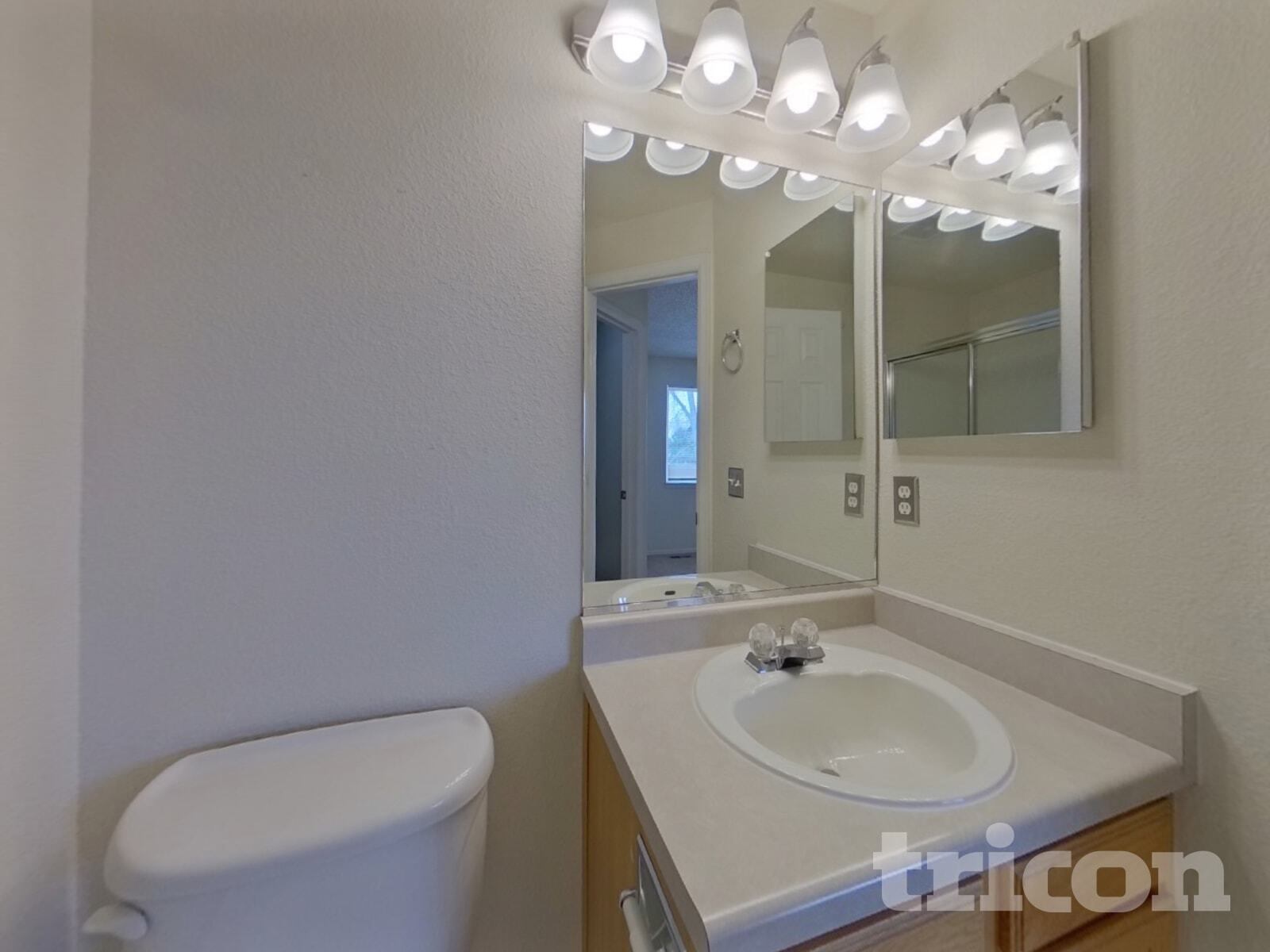 Building Photo - 5504 Vermillion Bluffs Dr