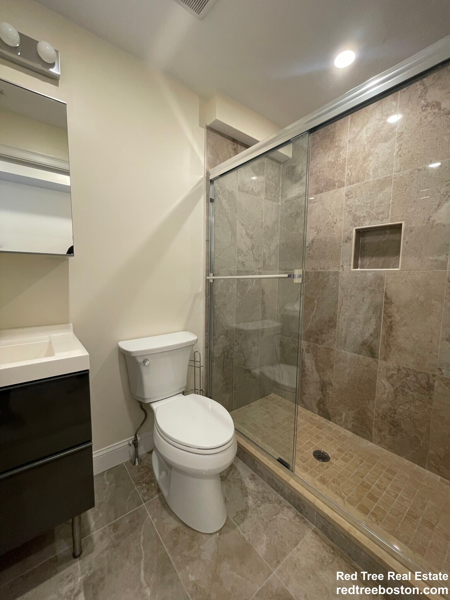 Building Photo - 1028a Commonwealth Ave