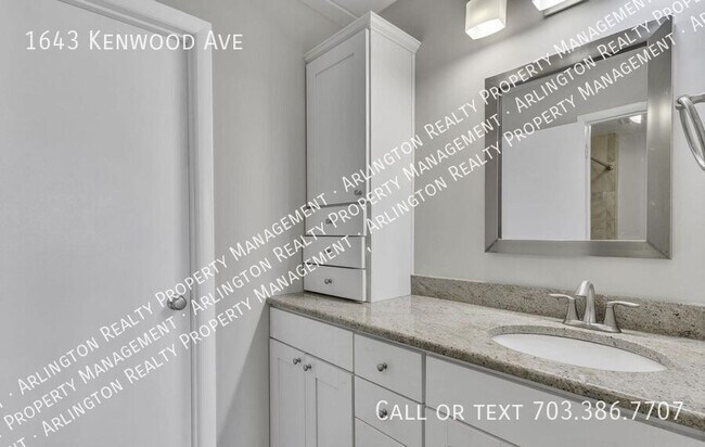 Building Photo - 1643 Kenwood Ave
